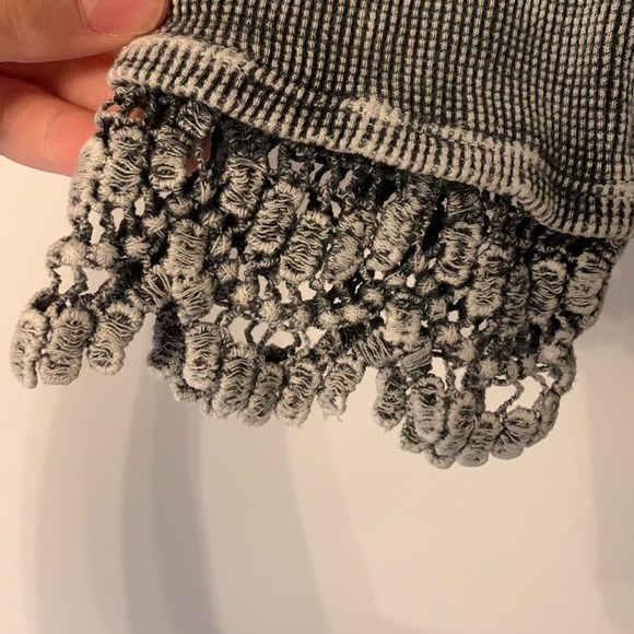 Soft Surroundings Sutton Gray Thermal Waffle Tunic Top Crochet Lace Trim Medium - Picture 3 of 6